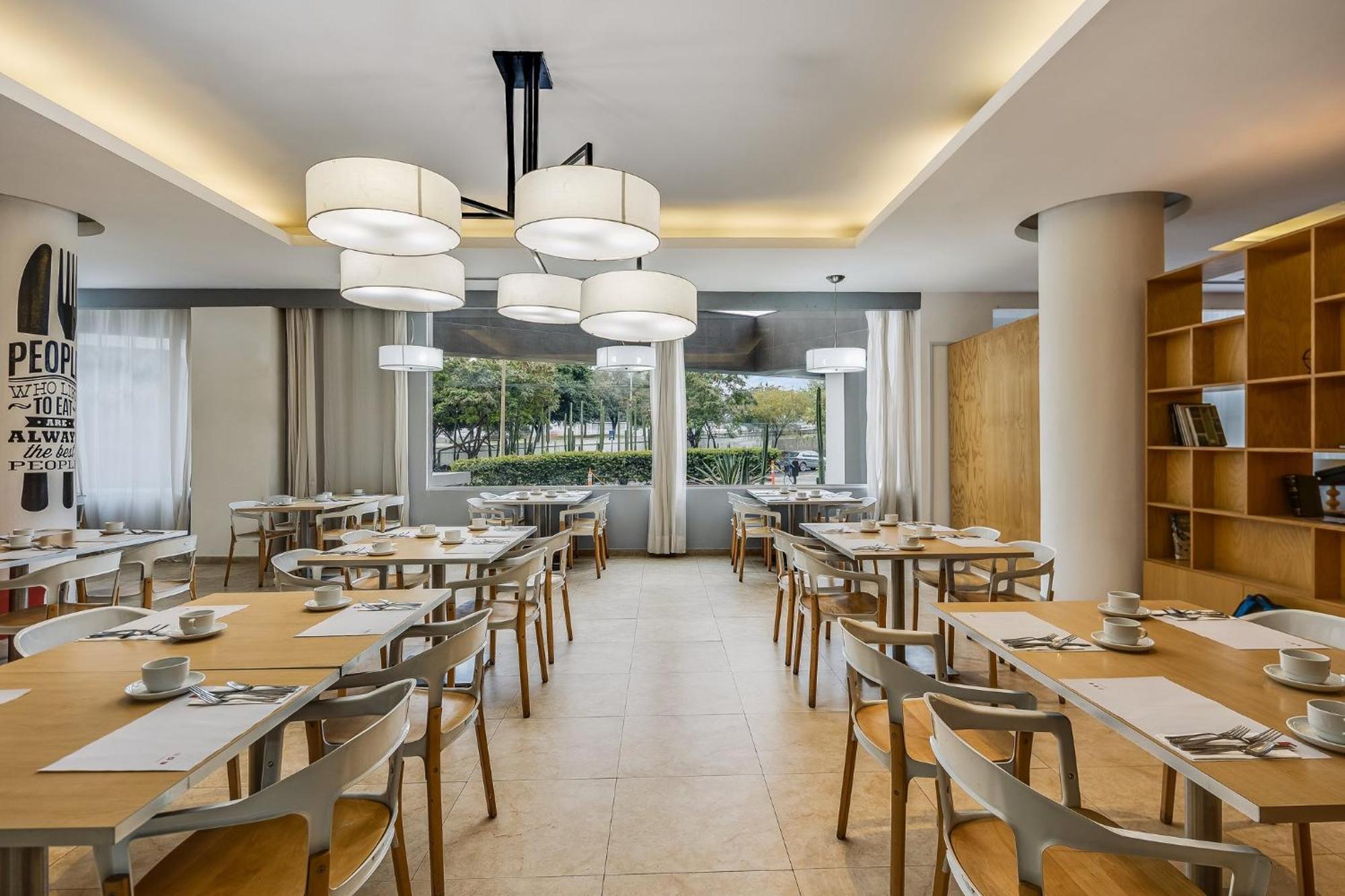Hotel Fiesta Monterrey Valle 4*